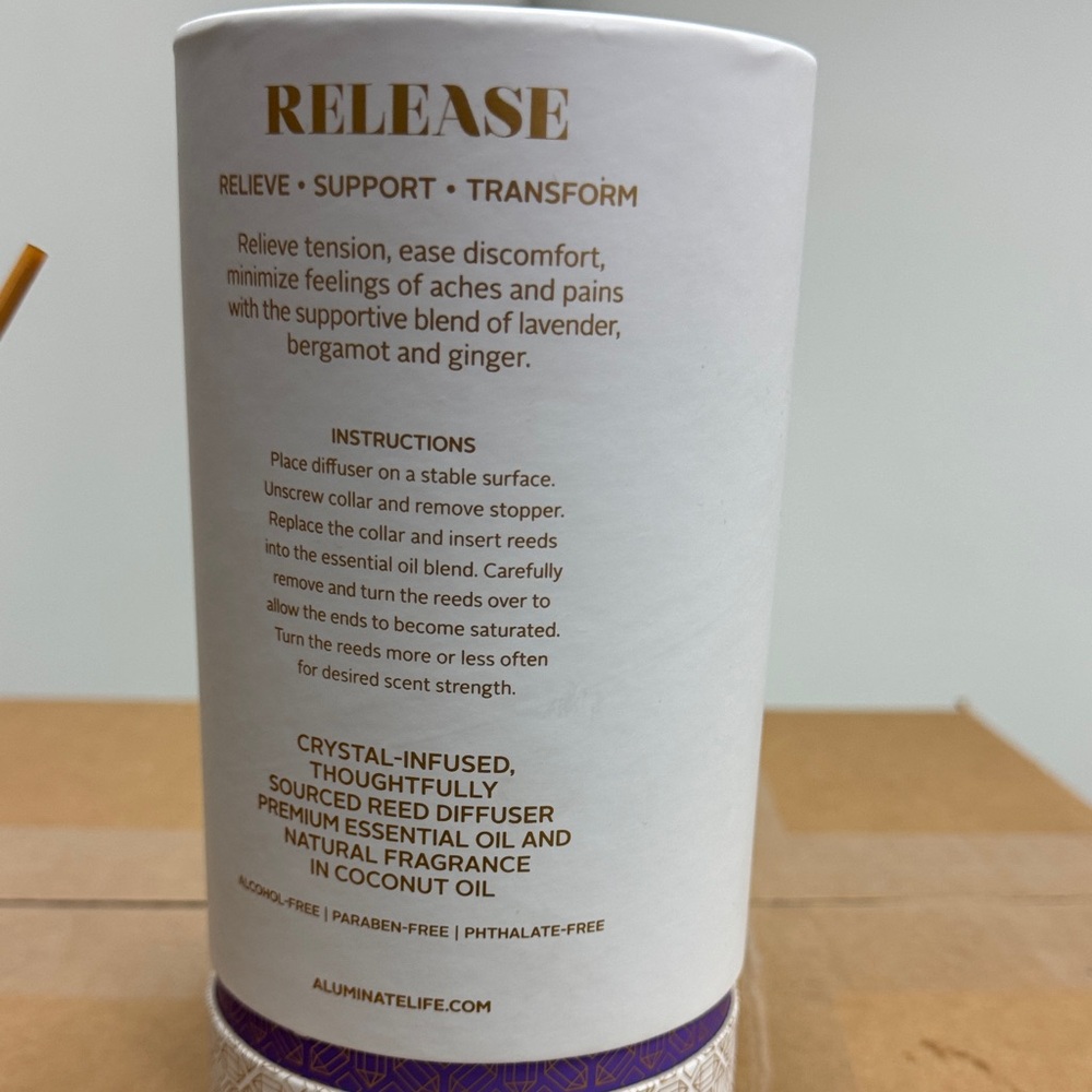 Amethyst Crystal-Infused Reed Diffuser - Picture 2 of 3